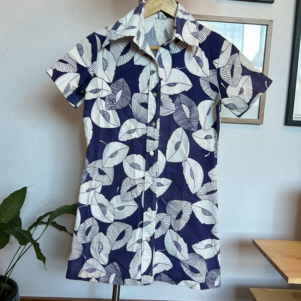 Vintage 1970s floral collared tunic